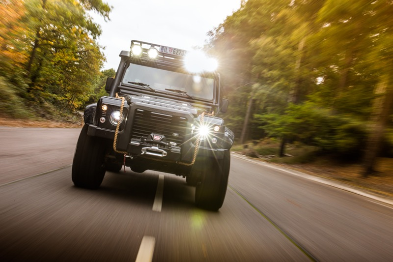 Illustration for article titled The Insane Land Rover Defender SVX Is More Of A Stuntman Than A Movie Star